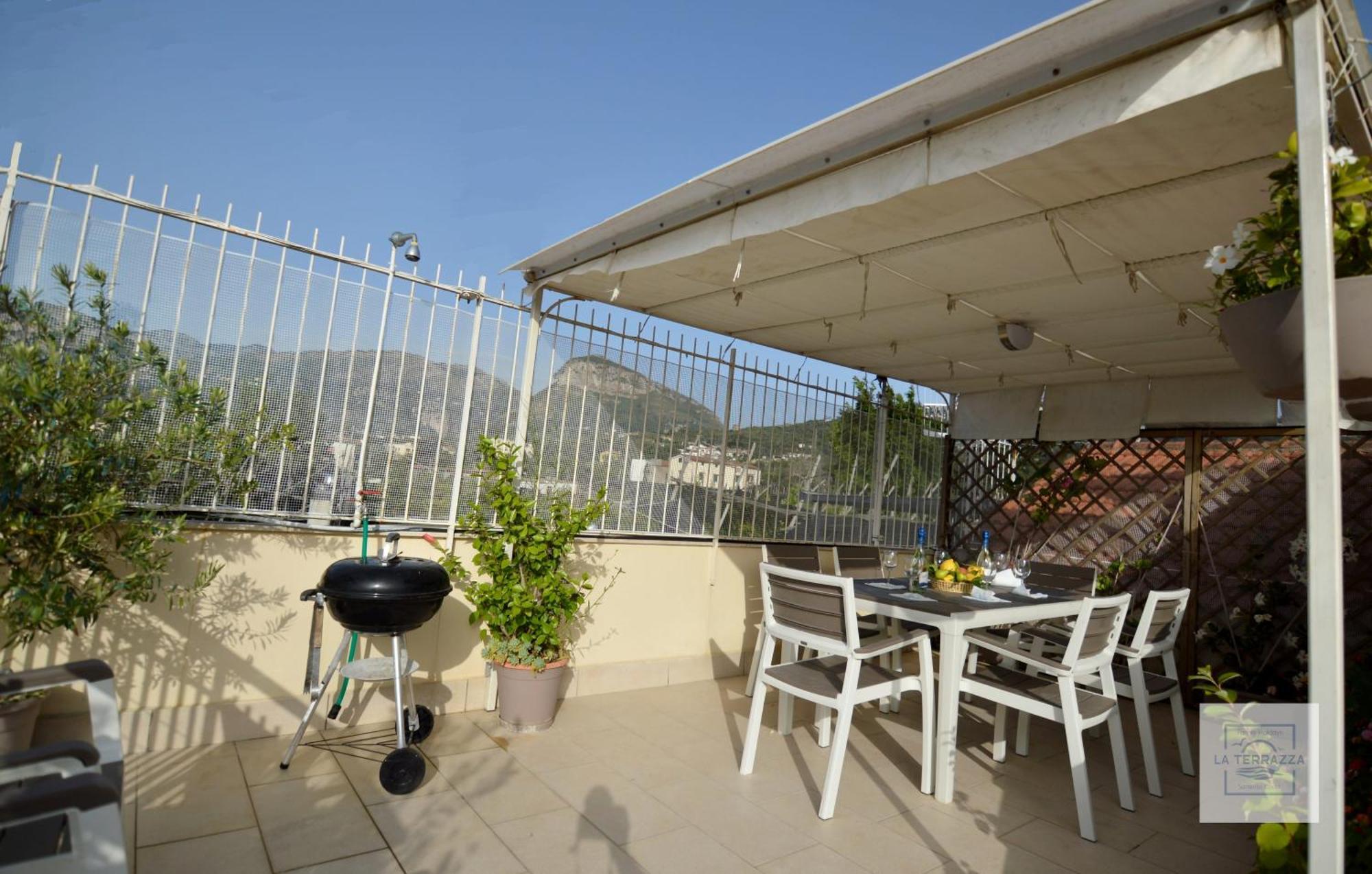 La Terrazza Family Holidays - Sorrento Coast サンタニェッロ エクステリア 写真