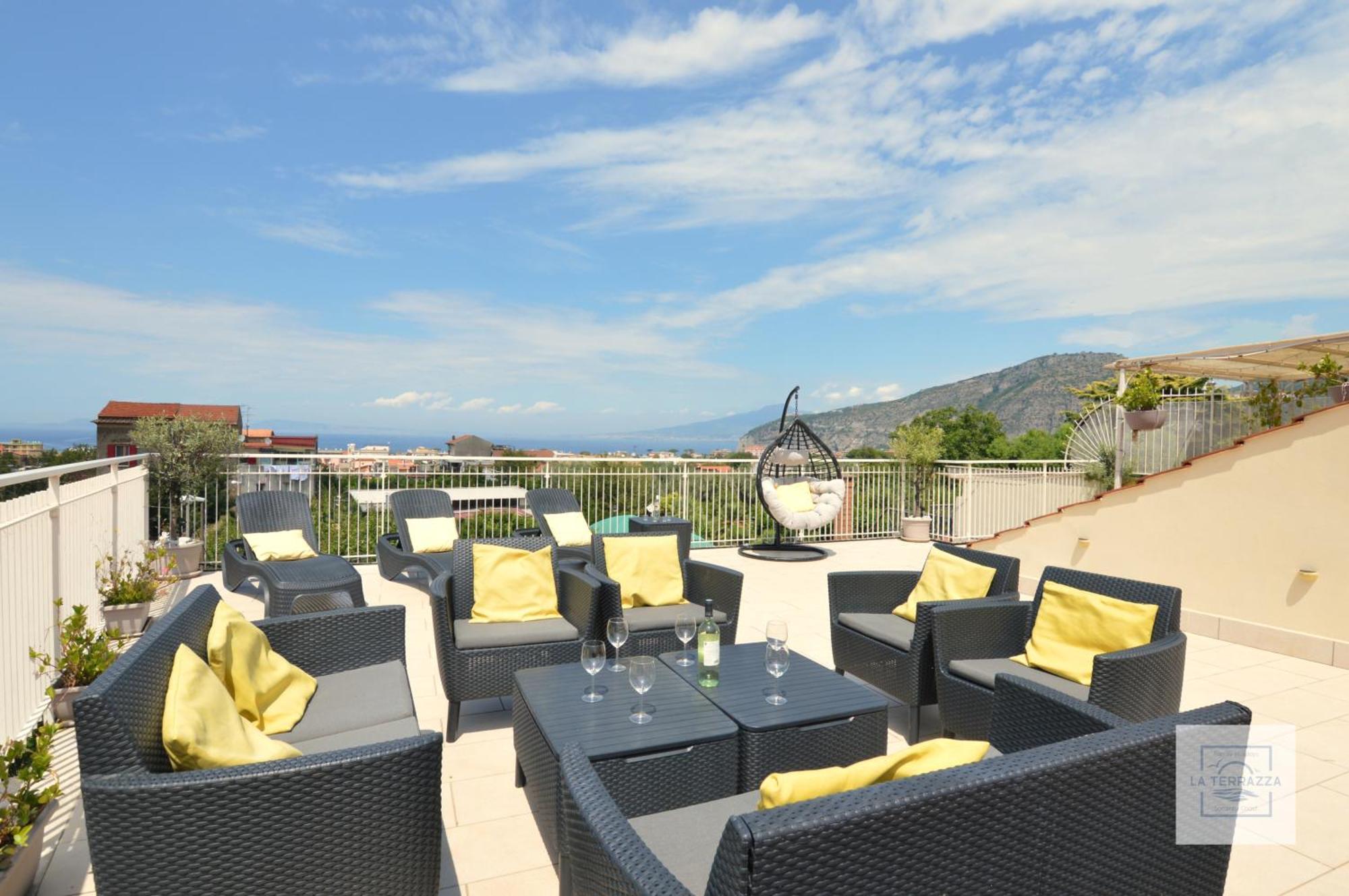 La Terrazza Family Holidays - Sorrento Coast サンタニェッロ エクステリア 写真